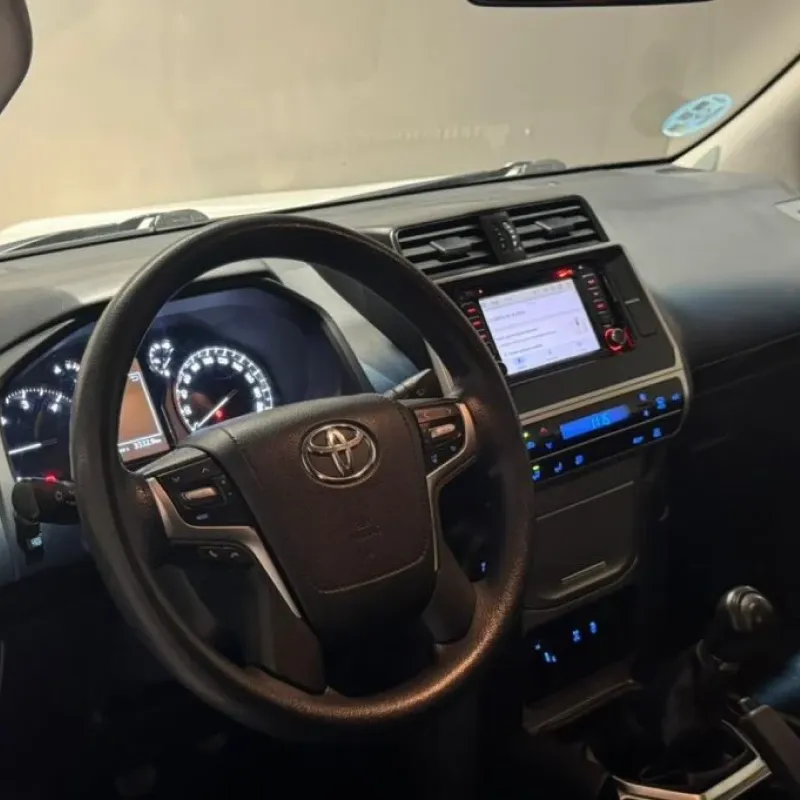 Toyota Land Cruiser 2.8 - Imagen 6