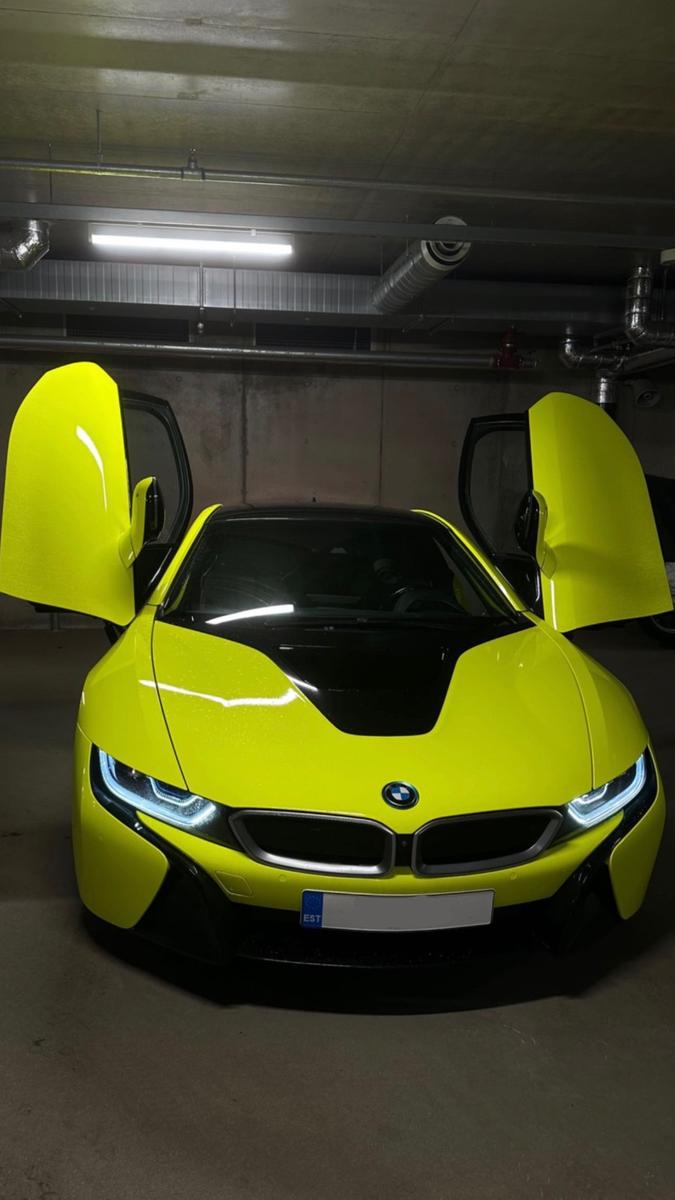 BMW i8