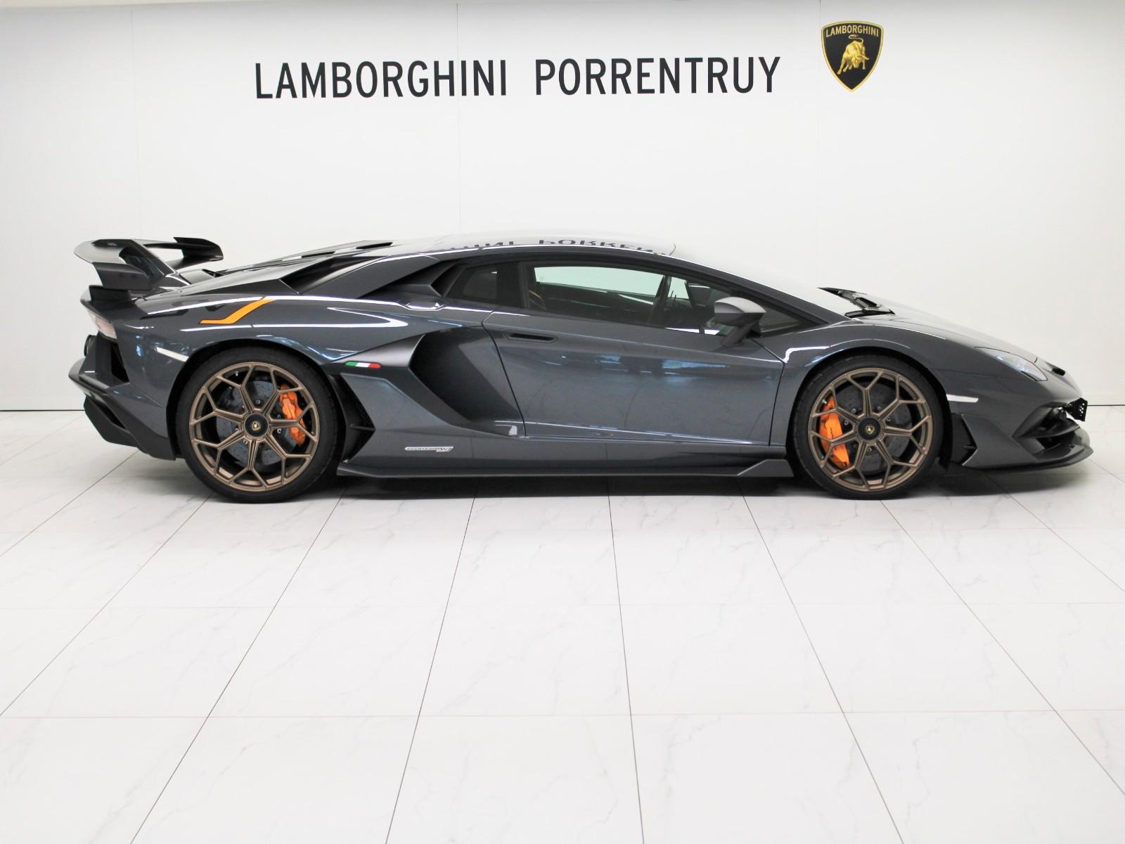 Lamborghini Aventador - Imagen 2