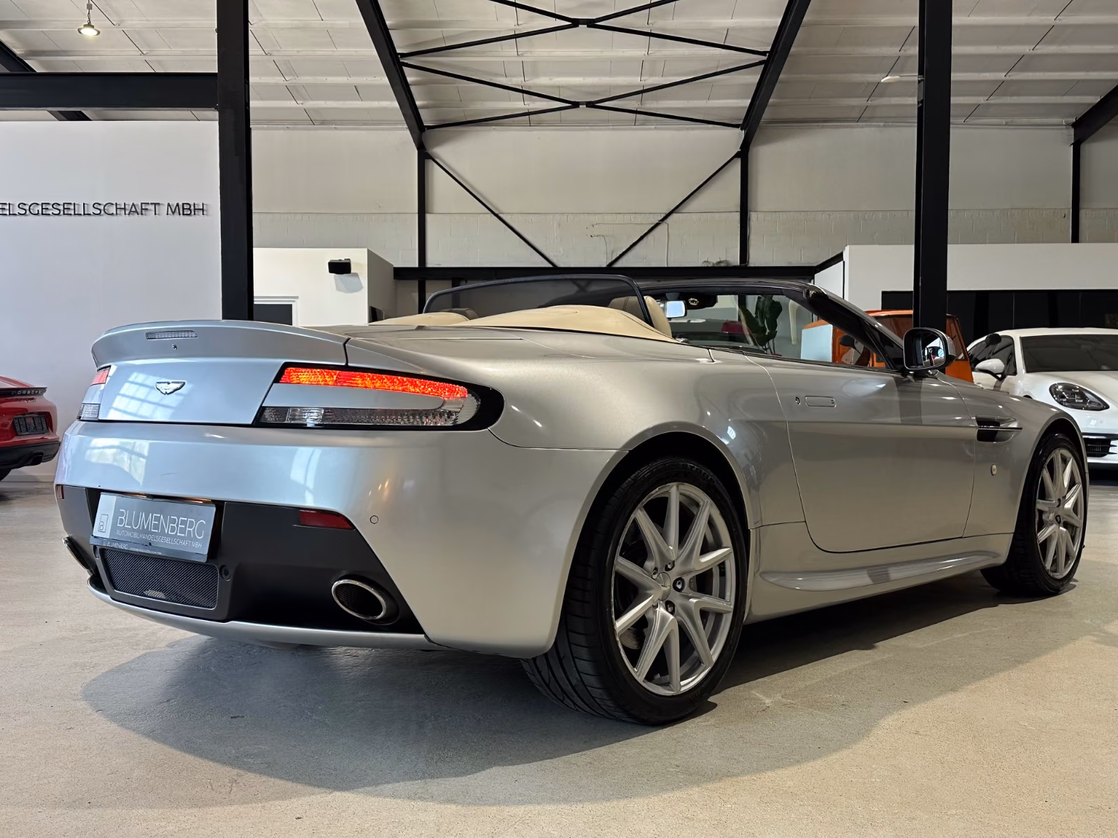 Aston Martin V8 Vantage - Imagen 4
